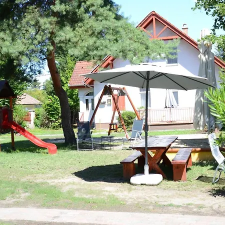 Zóna üdülő Bed and breakfast *