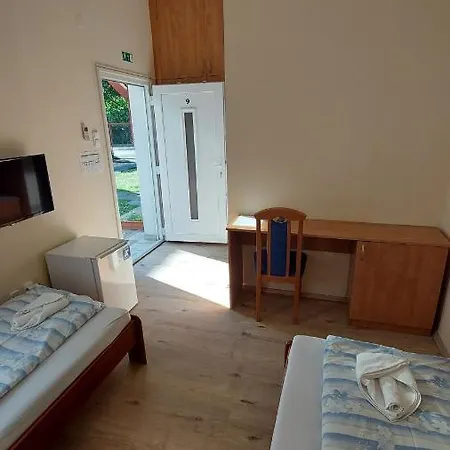 Zoeld Zona Ueduelo Couette-café Zamárdi