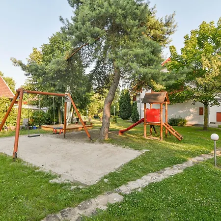 Zóna üdülő Bed and breakfast *