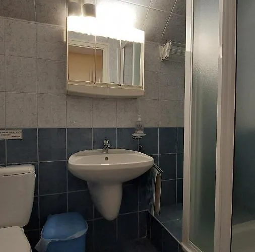 לינה וארוחת בוקר Zoeld Zona Ueduelo זמראדי